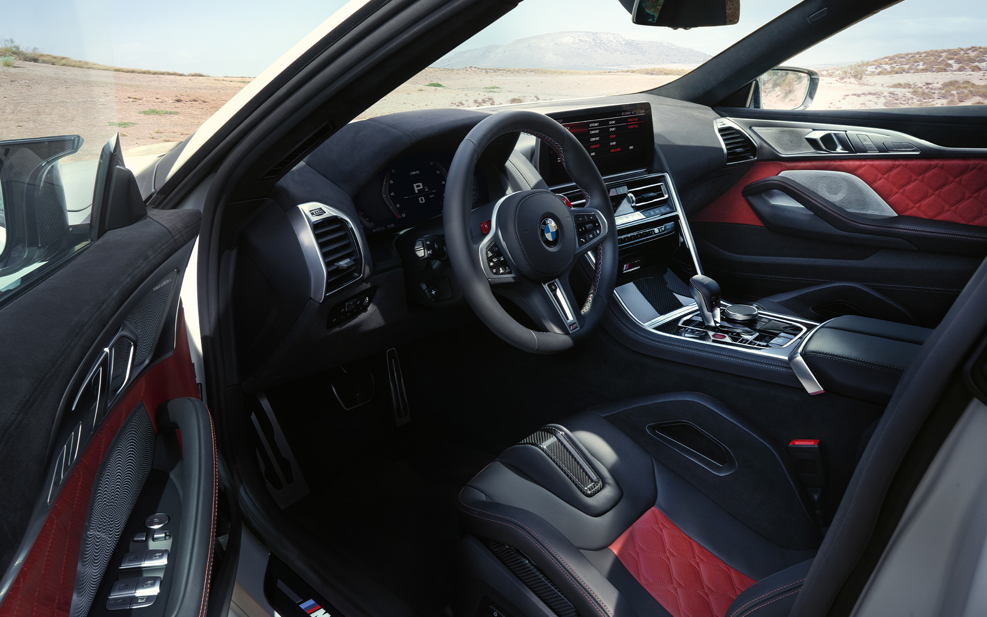 BMW M8 Competition Gran Coupé, F93, LCI Facelift, 2022, λήψη εσωτερικού με ανοικτή πόρτα