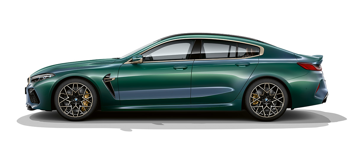 BMW M8 Gran Coupé First Edition πλαϊνή λήψη BMW M8 Gran Coupé First Edition F93 2020 BMW Individual Aurora Diamond Green μεταλλικό πλαϊνή λήψη
