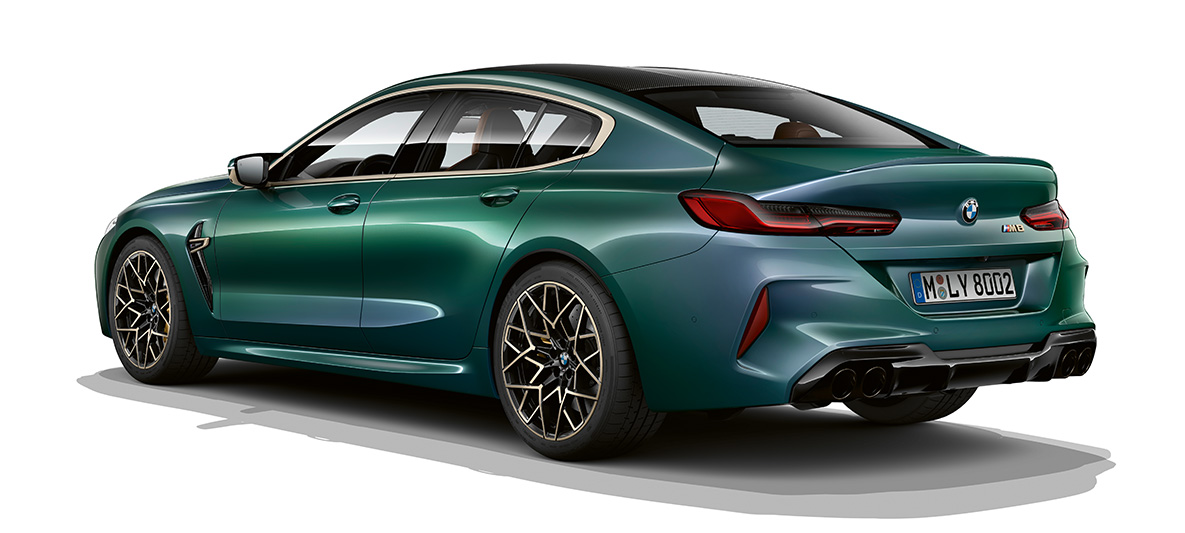 BMW M8 Gran Coupé First Edition πίσω λήψη τρία τέταρτα BMW M8 Gran Coupé First Edition F93 2020 BMW Individual Aurora Diamond Green μεταλλικό πίσω λήψη τρία τέταρτα