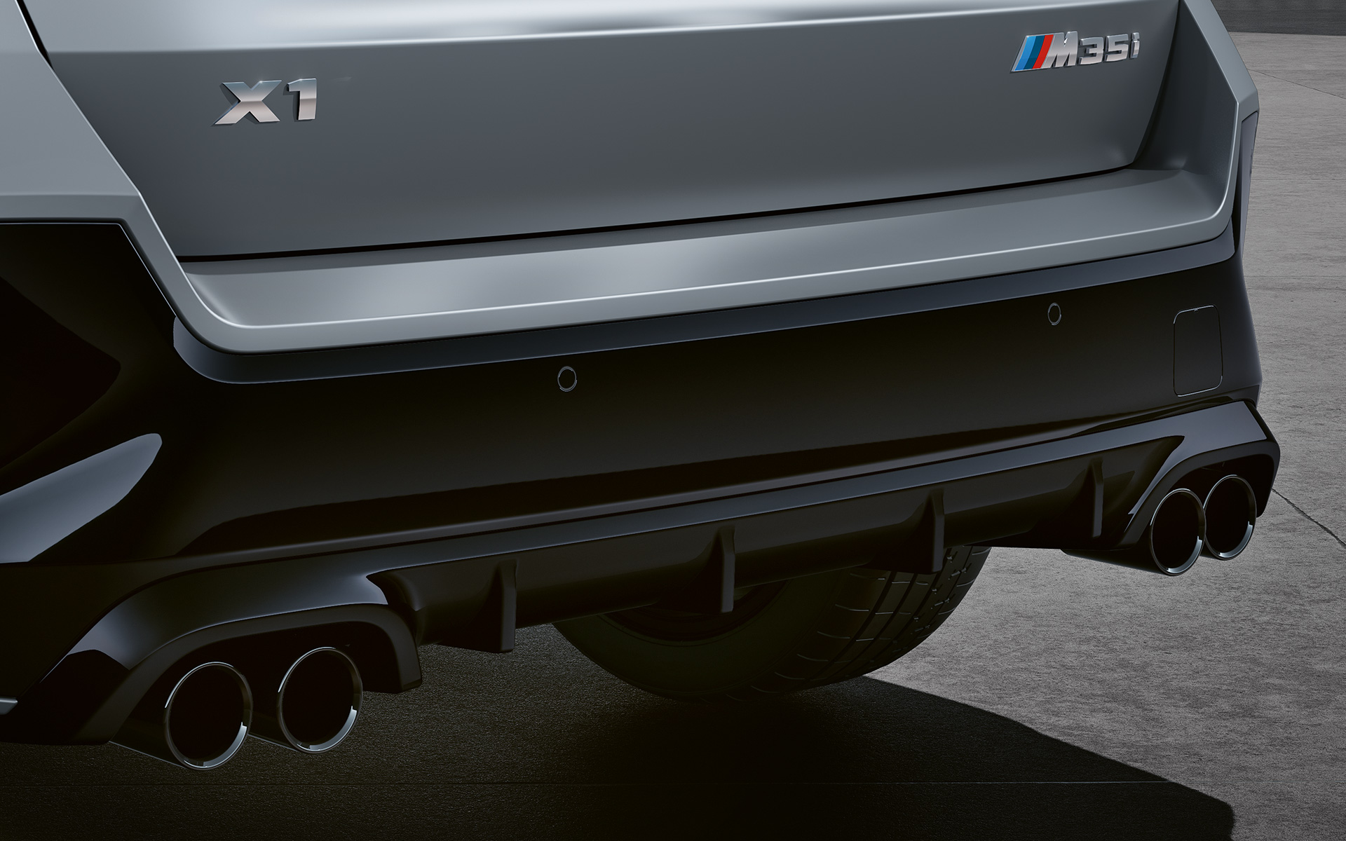 BMW X1 M35i xDrive, λεπτομέρεια απολήξεων εξάτμισης BMW X1 M35i xDrive, εξωτερικό, λεπτομέρεια απολήξεων εξάτμισης
