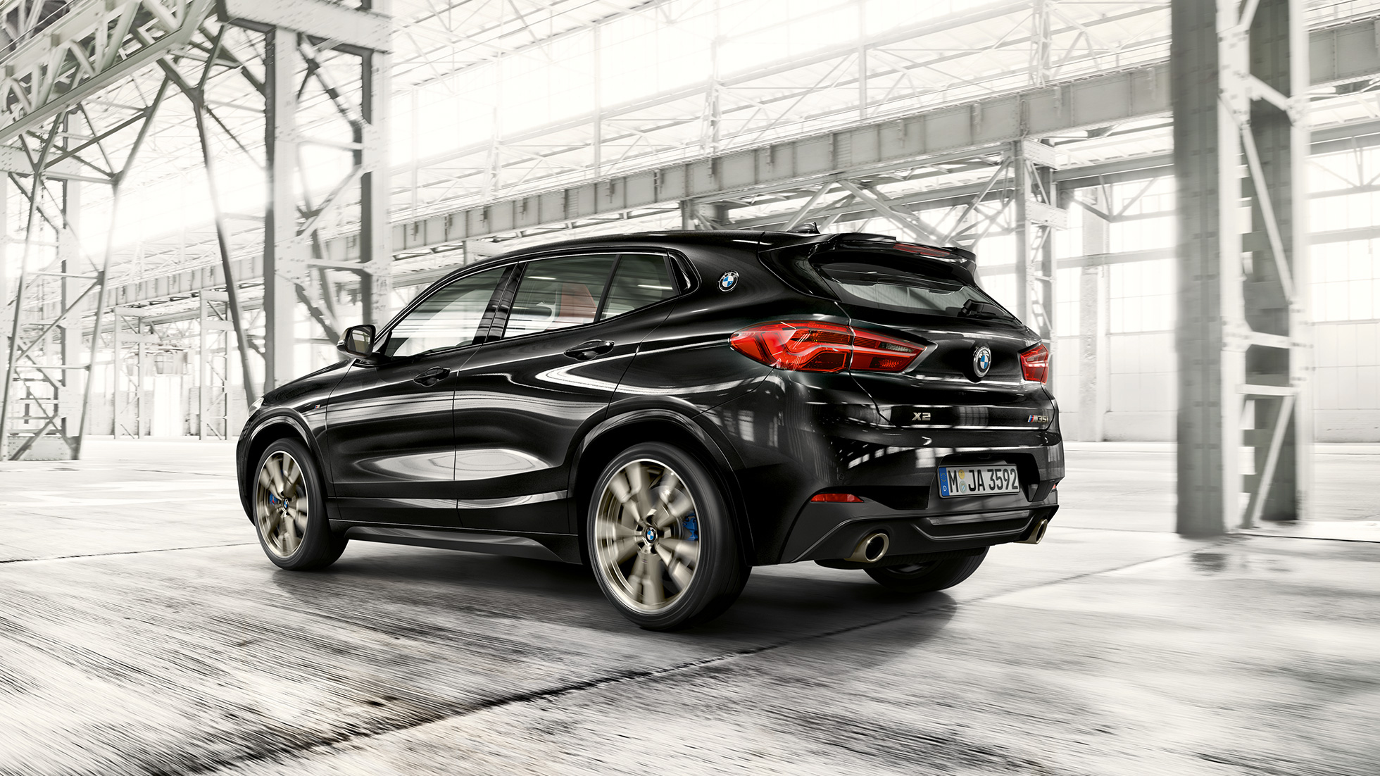 Δυναμική οδήγησης, BMW X2 M35i Δυναμική οδήγησης, BMW Χ2 M35i, μαύρο Sapphire μεταλλικό, F39 2018, πίσω λήψη τριών τετάρτων