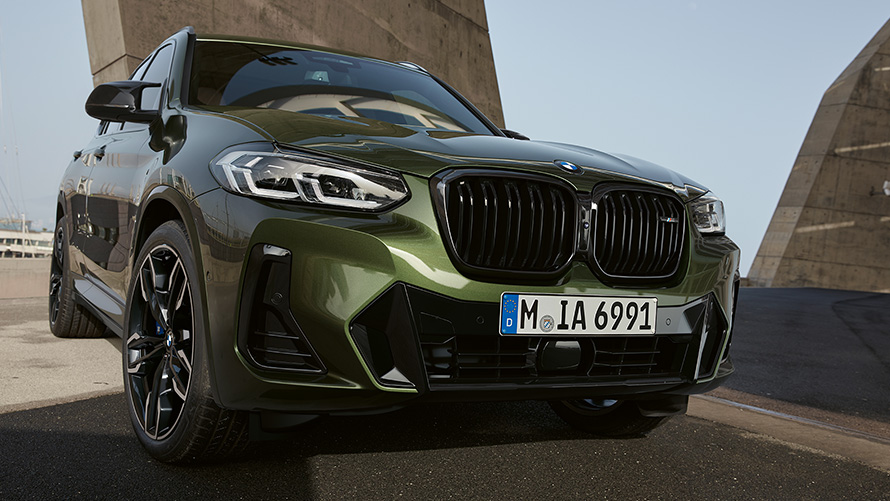 BMW X3, M40i, G01, LCI, Facelift, 2021, πράσινο Malachite μεταλλικό, μπροστινή λήψη, σταθμευμένη