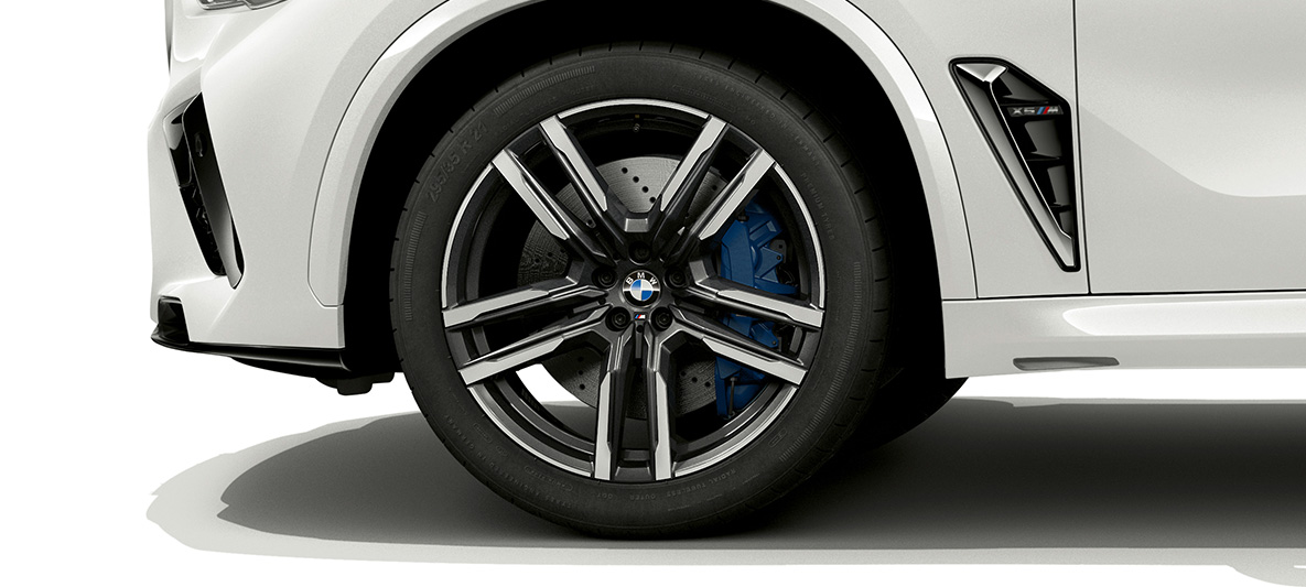 Μ Ζάντες ελαφρού κράματος 21" δίχρωμες Orbit Grey BMW X5 M Μ Ζάντες ελαφρού κράματος 21" δίχρωμες Orbit Grey BMW X5 M Mineral White F95 κοντινή λήψη