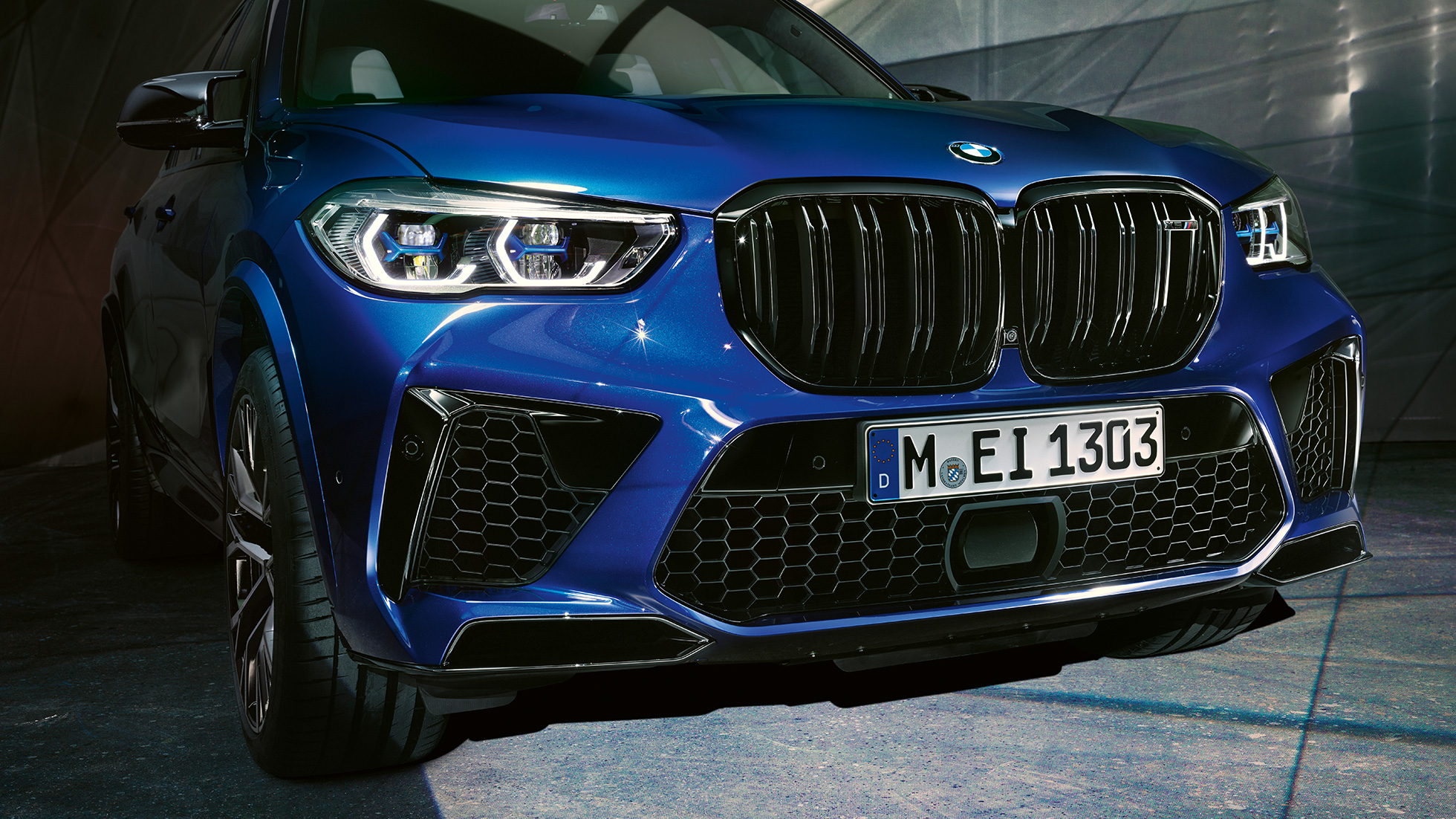 Μάσκα με διπλά "νεφρά" M, BMW X5 M Competition Μάσκα με διπλά "νεφρά" M, BMW X5 M Competition F95 Marina Bay Blue μεταλλικό μπροστινή λήψη