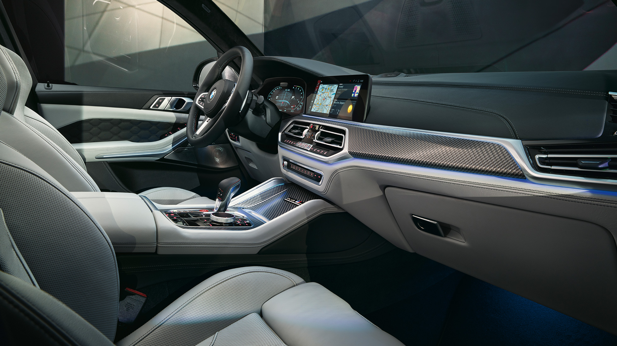 BMW X5 M Competition κεντρική κονσόλα με M επιλογέα ταχυτήτων BMW X5 M Competition κεντρική κονσόλα με M επιλογέα ταχυτήτων F95 εσωτερικό