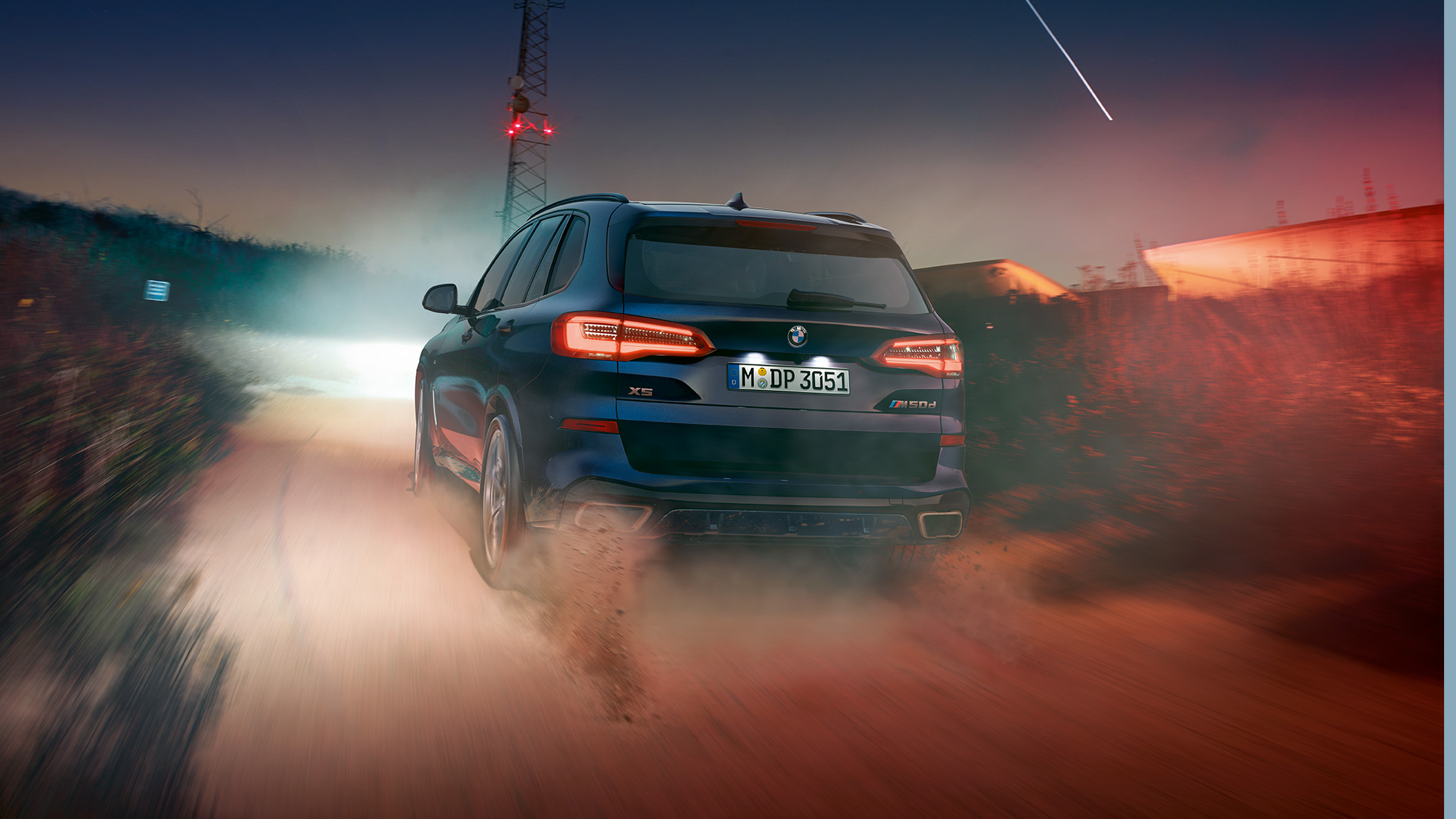 BMW X5 M50d πίσω λήψη BMW X5 M50d με M αεροτομή οροφής G05 Carbon Black μεταλλικό πίσω λήψη