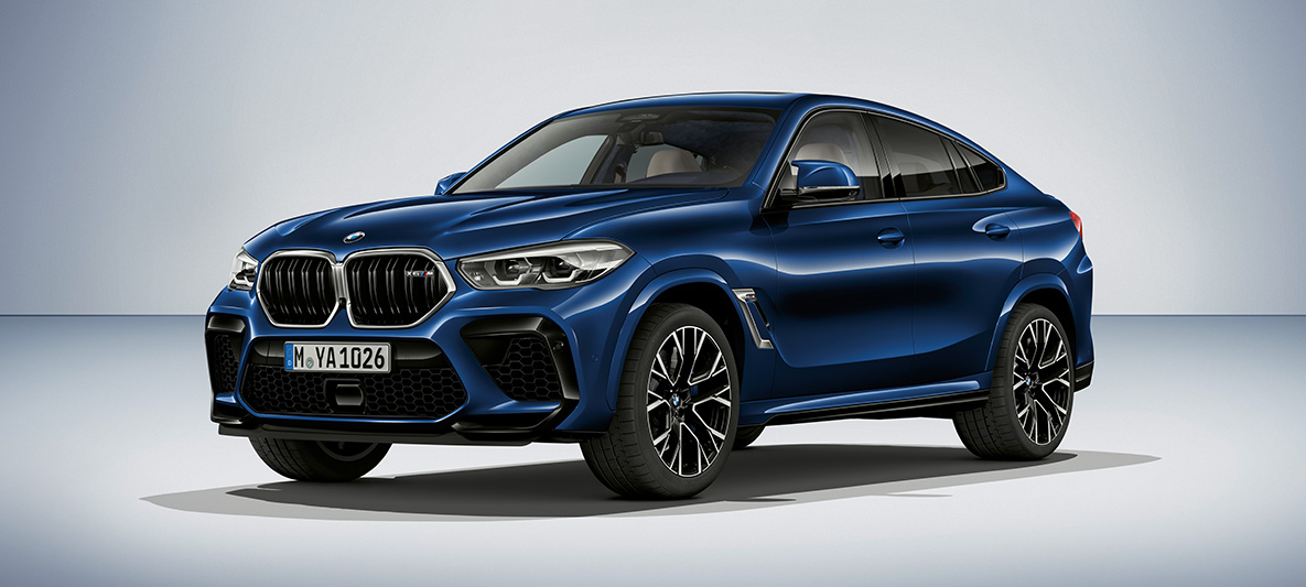 BMW X6 M σε BMW Individual Tanzanite Blue μεταλλικό BMW X6 M F96 SUV 2020 BMW Individual Tanzanite Blue μεταλλικό πλαϊνή λήψη τρία τέταρτα