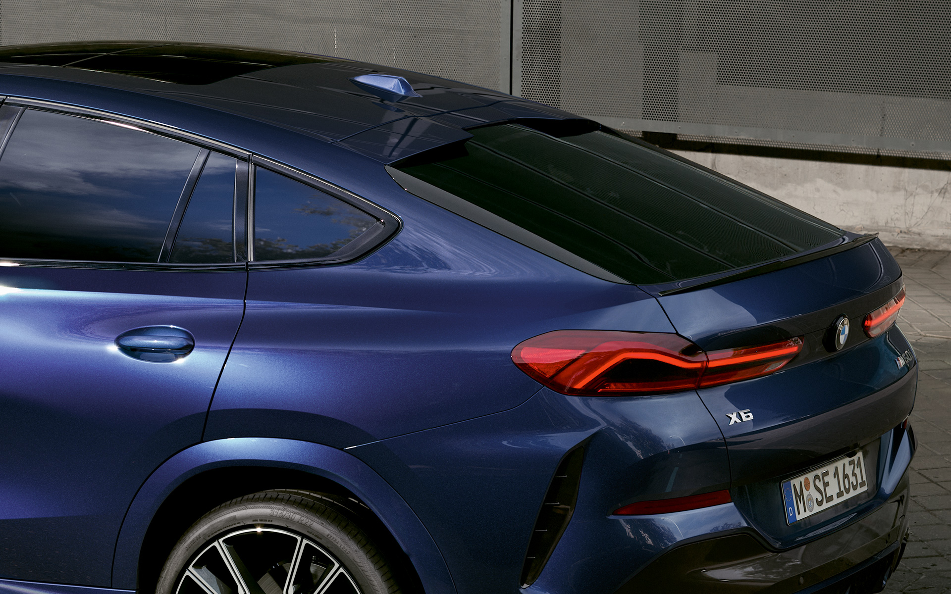 BMW X6 M60i xDrive, G06, MP, πίσω τμήμα, κοντινή λήψη