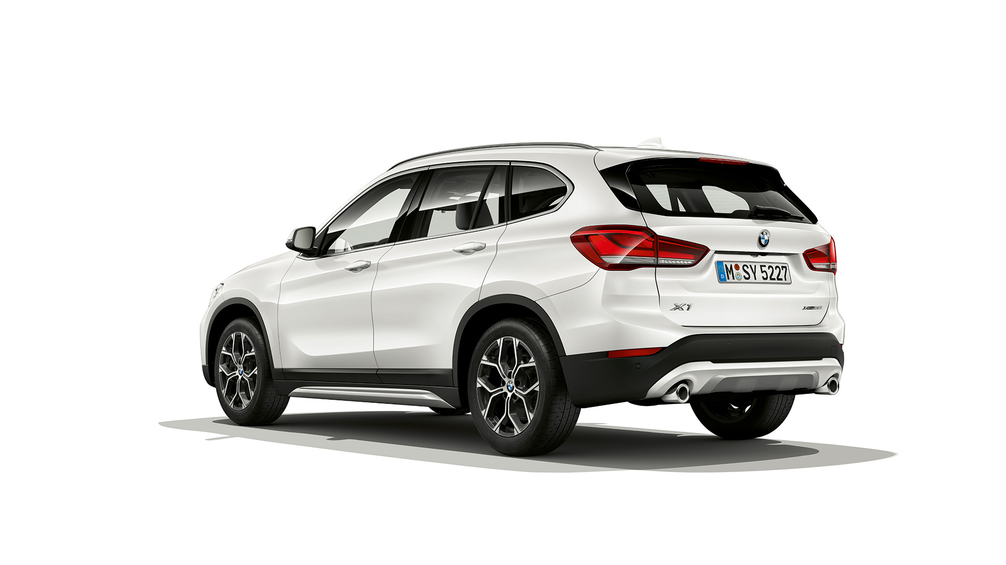 BMW X1, Έκδοση xLine, πίσω λήψη τριών τετάρτων BMW X1, Έκδοση xLine, πίσω λήψη τριών τετάρτων, σε στούντιο