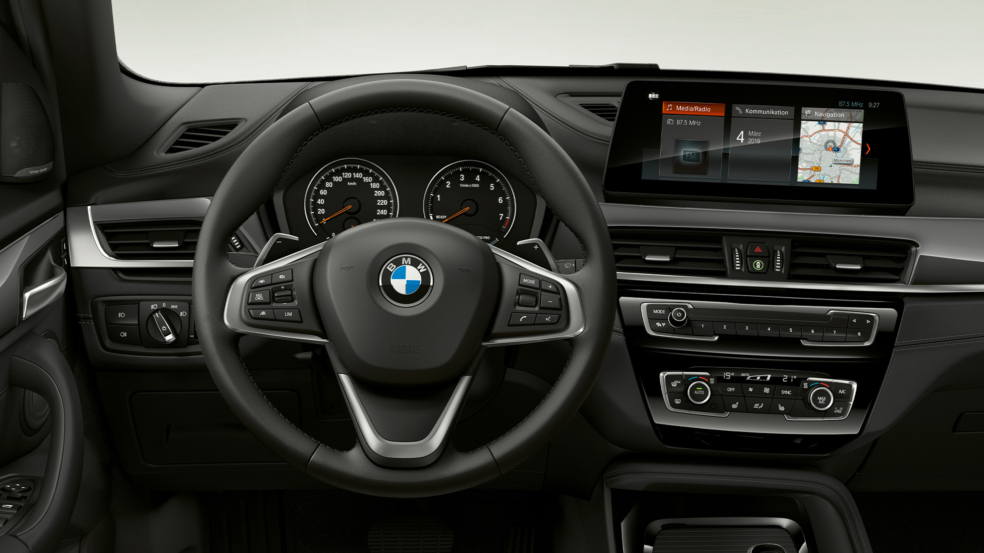 BMW X1, Έκδοση xLine, εσωτερικό BMW X1, Έκδοση xLine, εσωτερικό με εστίαση στο κόκπιτ