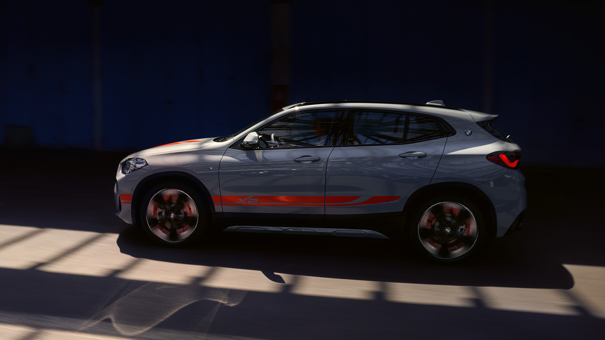 Πλαϊνή λήψη, BMW X2 F39 BMW X2 2018 F39, Galvanic Gold μεταλλικό, πλαϊνή λήψη