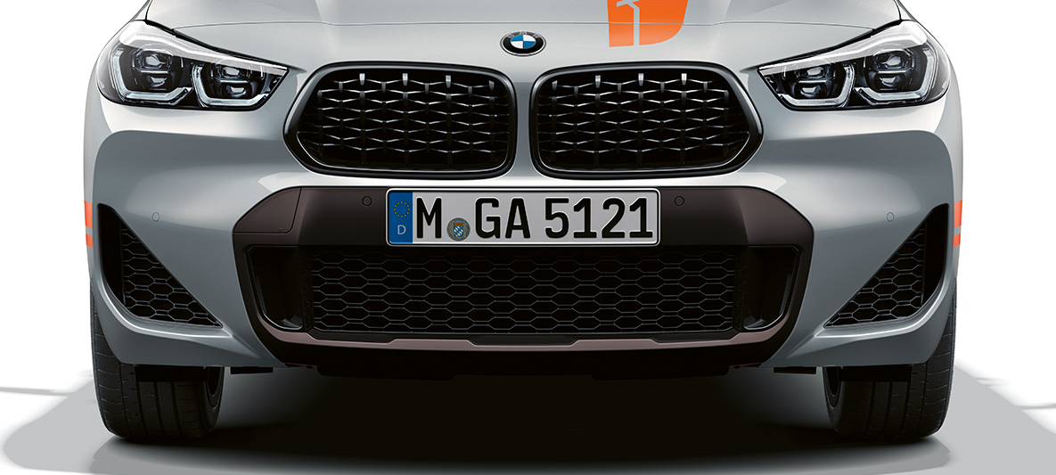 Μάσκα με διπλά "νεφρά", BMW X2, F39 BMW X2, 2020, F39, γκρι Brooklyn, μπροστινή λήψη, μάσκα με διπλά "νεφρά"