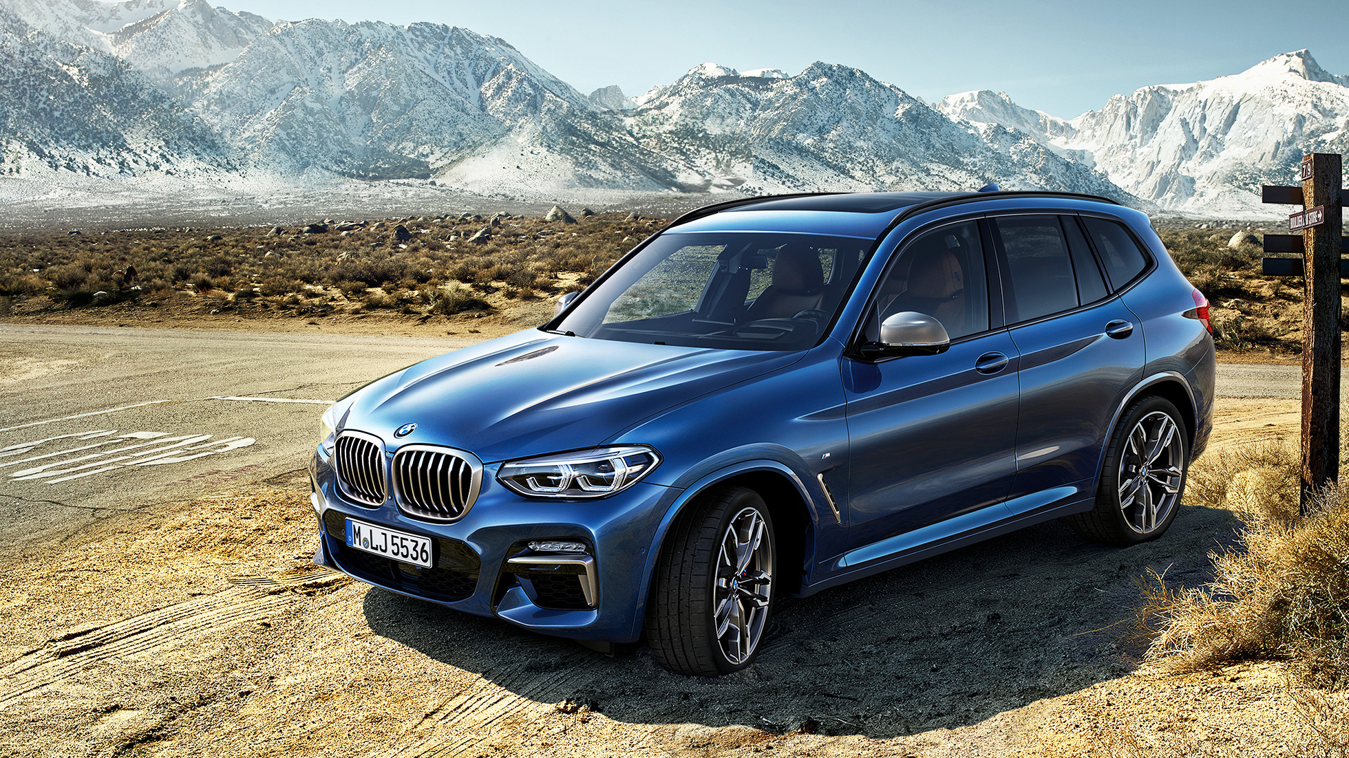 BMW X3 M40i, μπροστινή λήψη τριών τετάρτων σε ορεινό τοπίο BMW X3 M40i, μπροστινή λήψη τριών τετάρτων σε ορεινό τοπίο