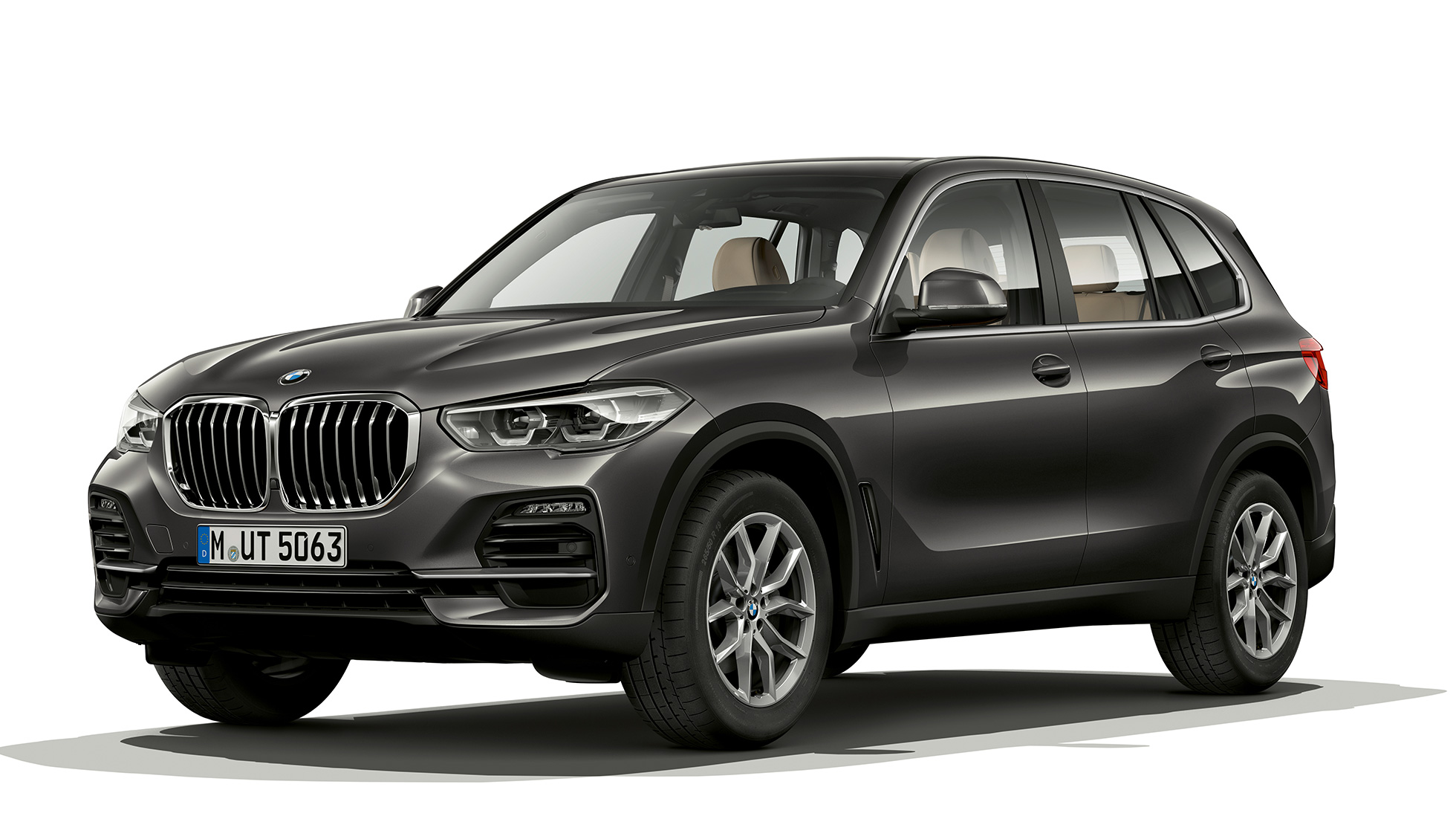 Βασική έκδοση, BMW X5 xDrive30d, μπροστινή λήψη τριών τετάρτων Βασική έκδοση, BMW X5 xDrive30d, G05 2018, γκρι Sophisto μεταλλικό με εφέ Brilliant, μπροστινή λήψη τριών τετάρτων