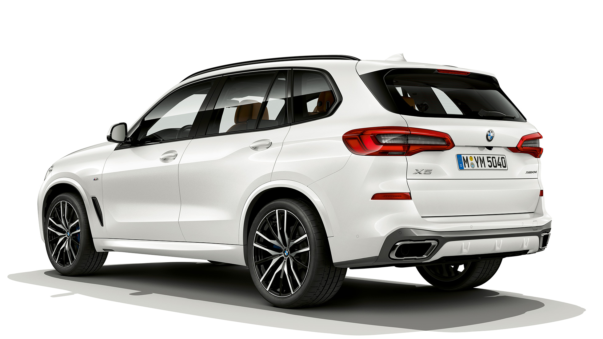 Μ Σπορ Πακέτο, BMW X5 xDrive40i, πίσω λήψη τριών τετάρτων Μ Σπορ Πακέτο, BMW X5 xDrive40i, G05 2018, λευκό Mineral μεταλλικό, πίσω λήψη τριών τετάρτων