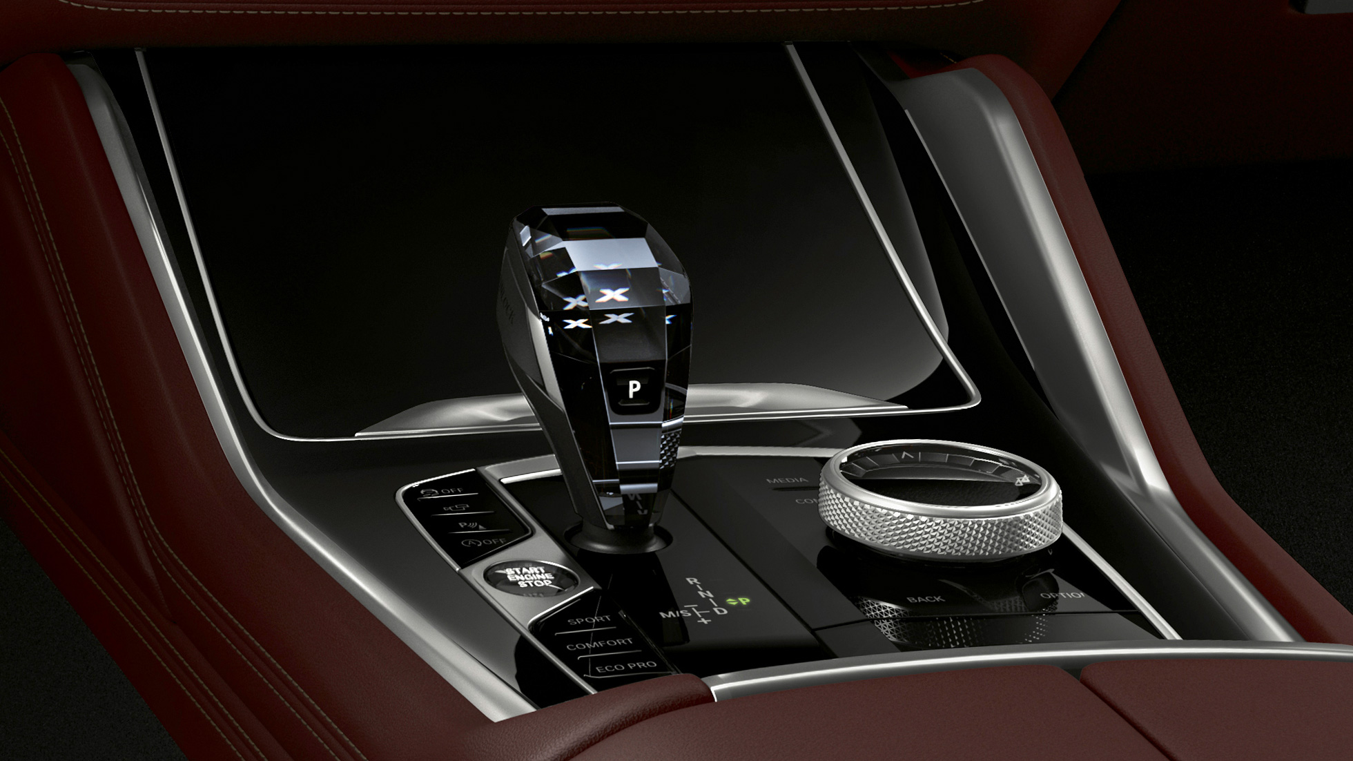 BMW X6 με BMW Individual, κεντρική κονσόλα. Εσωτερικό της BMW X6 με BMW Individual, εστίαση στην κεντρική κονσόλα.