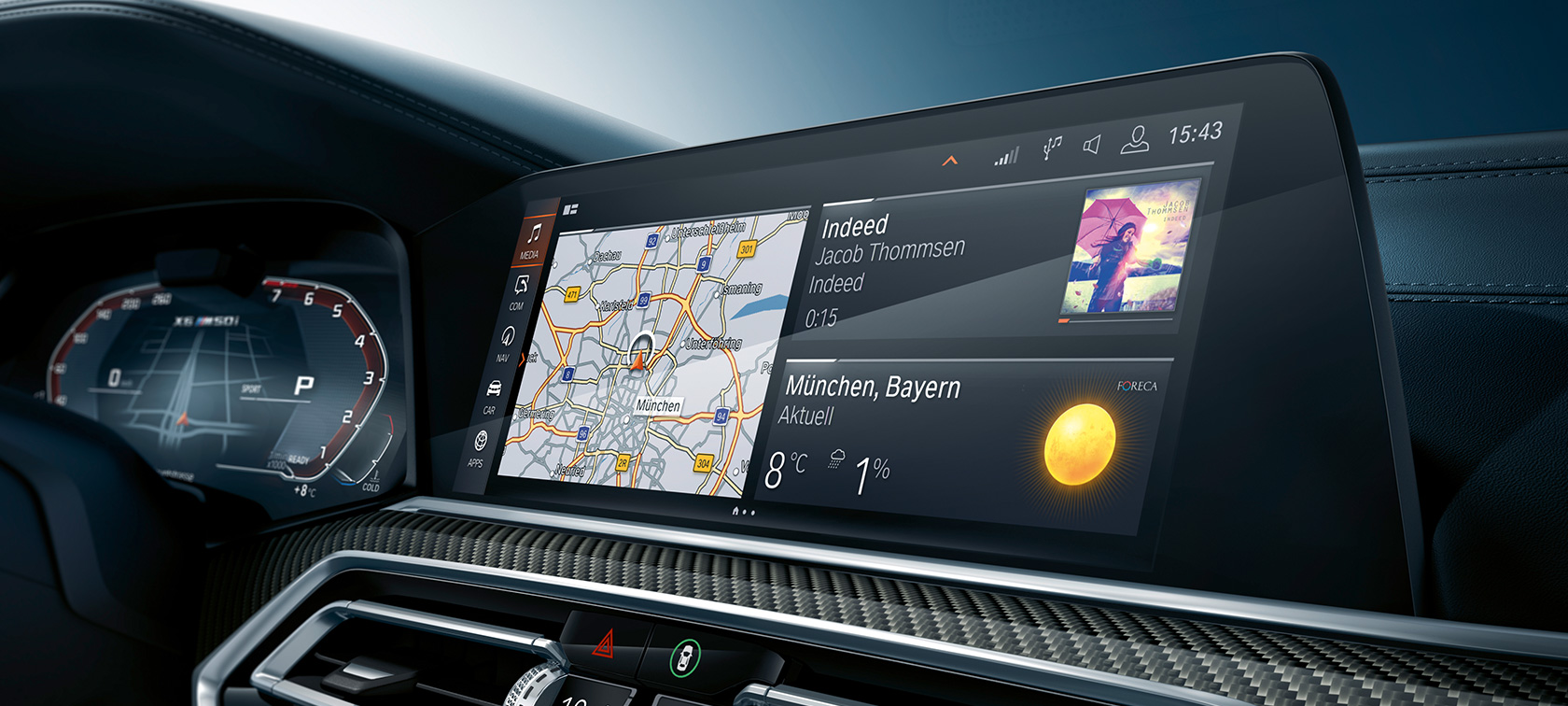 Κόκπιτ με εστίαση στο Head-Up Display. BMW X6, κόκπιτ με εστίαση στο Head-Up Display.