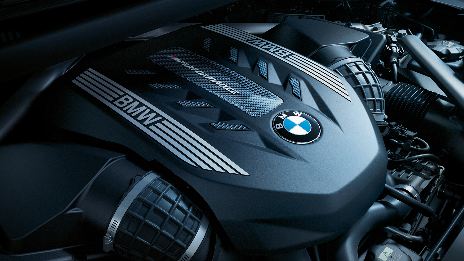 Κινητήρας της BMW X6. Κοντινή λήψη του κινητήρα της BMW X6.
