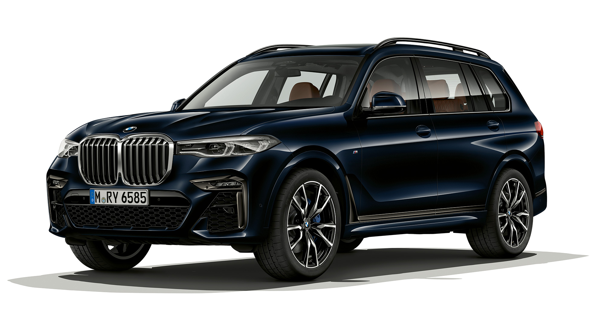 BMW X7 στην έκδοση M Sport Λήψη στο στούντιο της μπροστινής όψης τριών τετάρτων της BMW X7 στην έκδοση M Sport