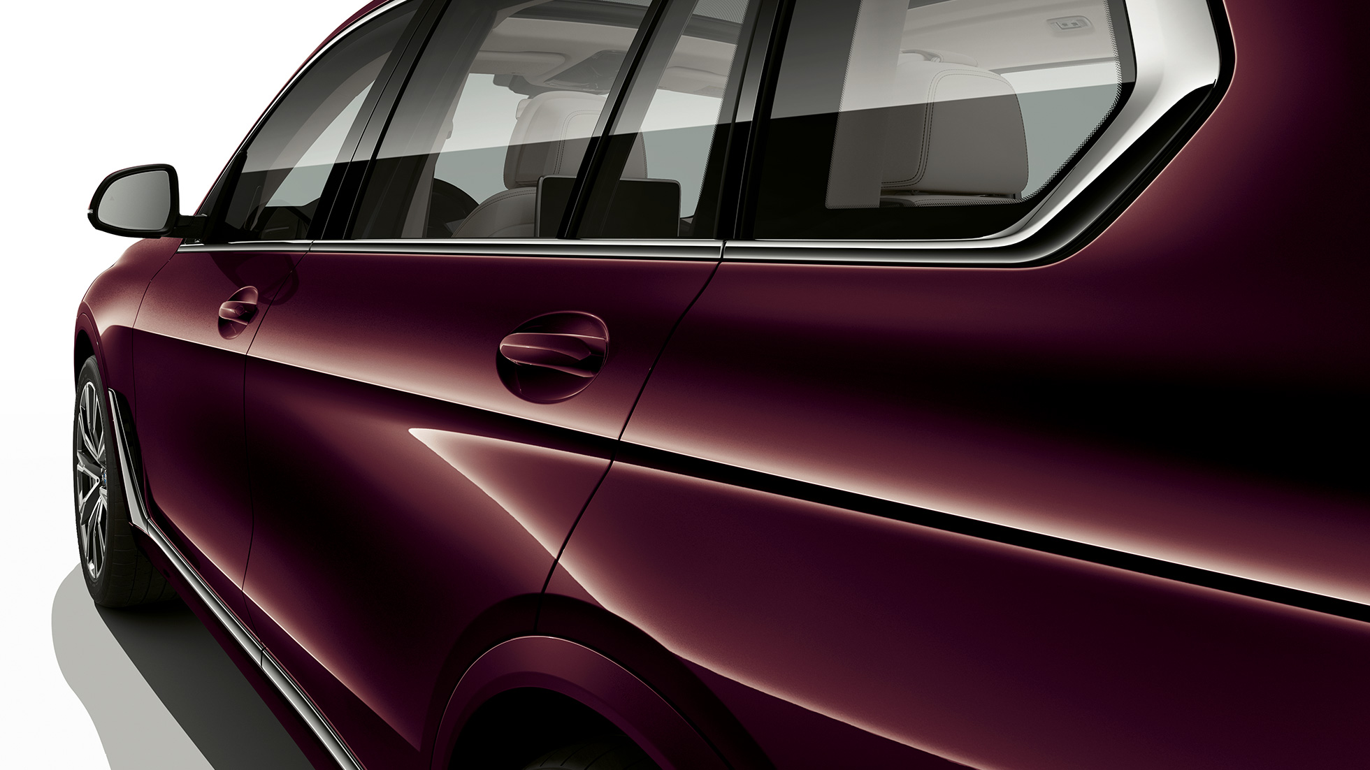 BMW X7, κόκπιτ Έκδοσης M Sport Μπροστινή κοντινή λήψη του κόκπιτ οδηγού της BMW X7 με στοιχεία εξοπλισμού της Έκδοσης M Sport