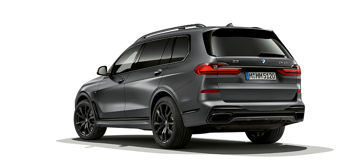 BMW, Έκδοση Dark Shadow, πίσω λήψη τριών τετάρτων BMW X7 G07, Έκδοση Dark Shadow, πίσω λήψη τριών τετάρτων