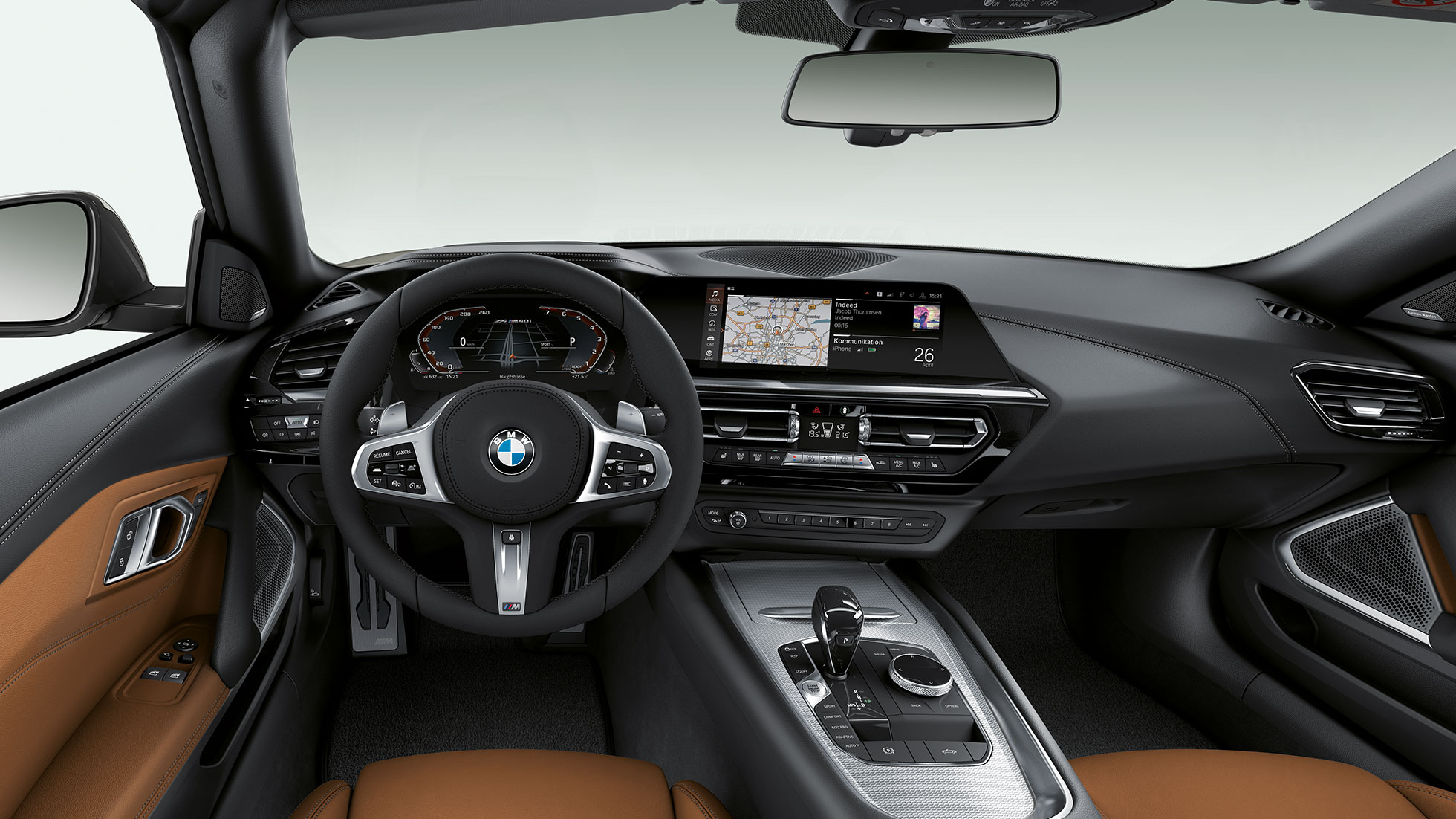 BMW Z4 Roadster M40i BMW Z4 Roadster M40i, τιμόνι και θέση οδηγού