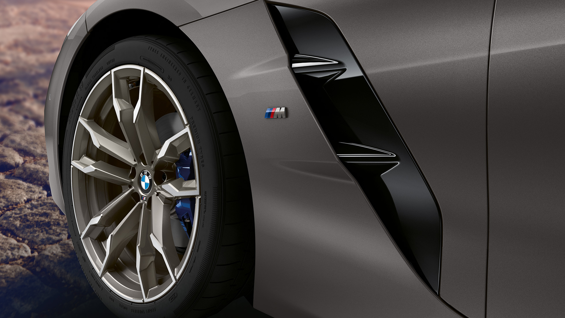 BMW Z4 Roadster, μπροστινός τροχός Μπροστινός τροχός μίας γκρι BMW Z4 Roadster
