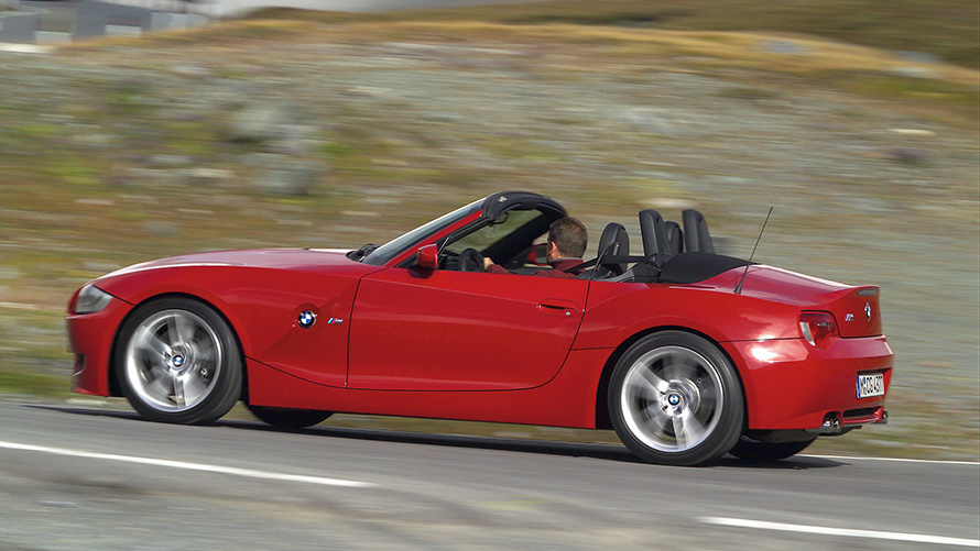 BMW Z4 Roadster (E85), πλαϊνή λήψη 7/8, σε κίνηση BMW Z4 Roadster (E85), πλαϊνή λήψη 7/8, σε κίνηση