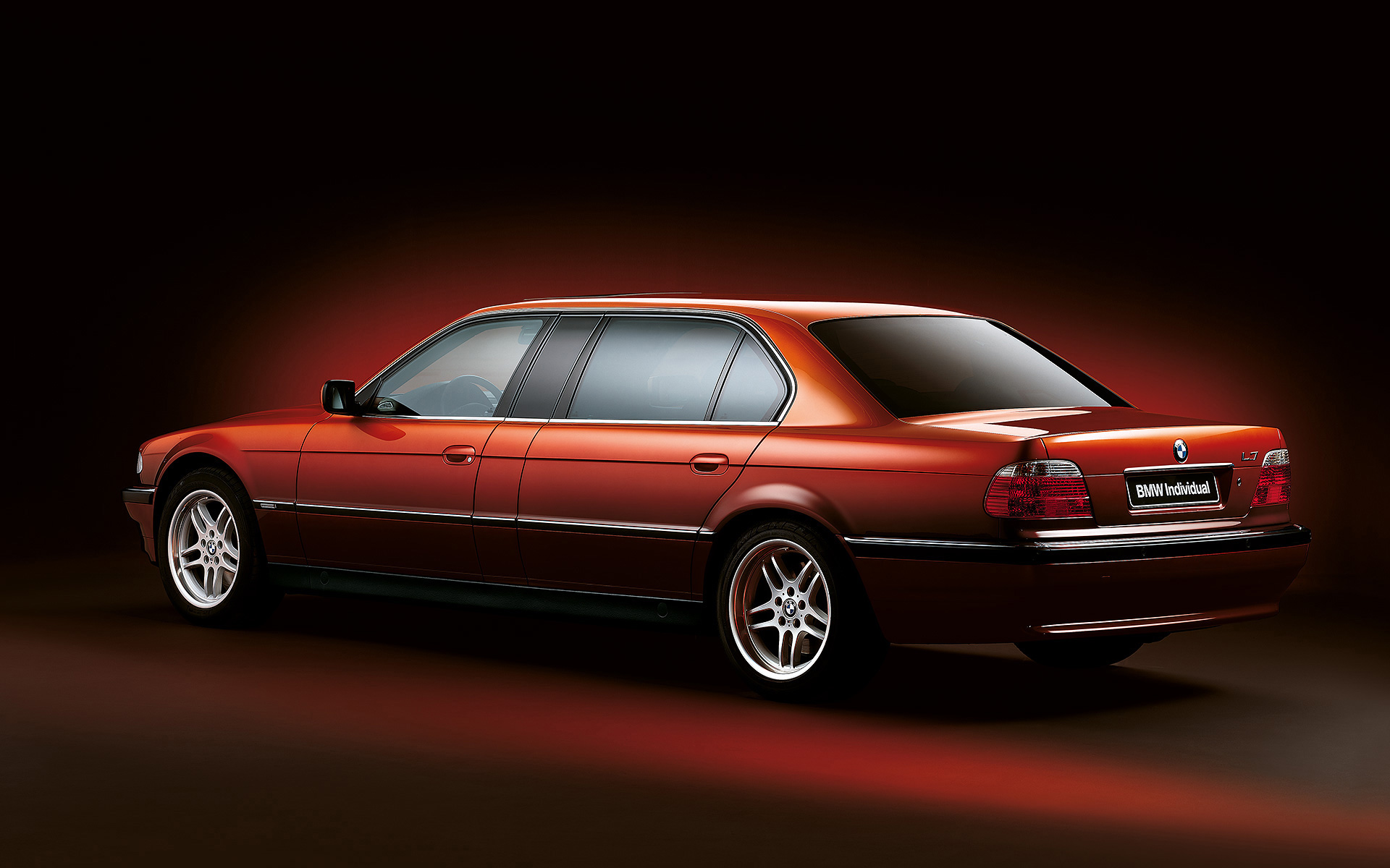 BMW Individual 750iLA L7 Karl Lagerfeld, E32, 1992, πίσω λήψη τριών τετάρτων BMW Individual 750iLA L7 Karl Lagerfeld, E32, 1992, πίσω λήψη τριών τετάρτων