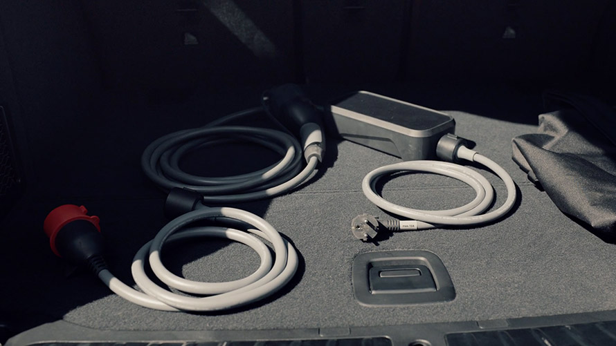 BMW ηλεκτρικά αυτοκίνητα, BMW iX3, οικιακή φόρτιση, Flexible Fast Charger, βίντεο BMW ηλεκτρικά αυτοκίνητα, BMW iX3, οικιακή φόρτιση, Flexible Fast Charger, βίντεο