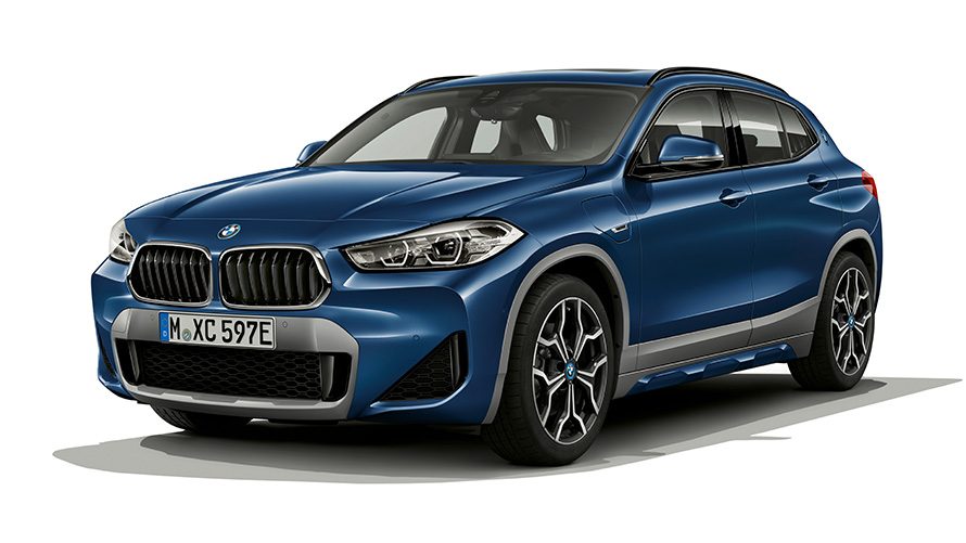BMW X2 xDrive25e F39, PHEV, μπροστινή λήψη 3/4, σταθμευμένη