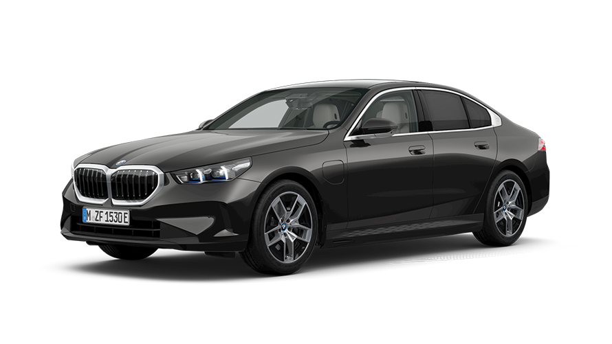 BMW Σειρά 5 Sedan G60, PHEV, μπροστινή λήψη 3/4, σταθμευμένη
