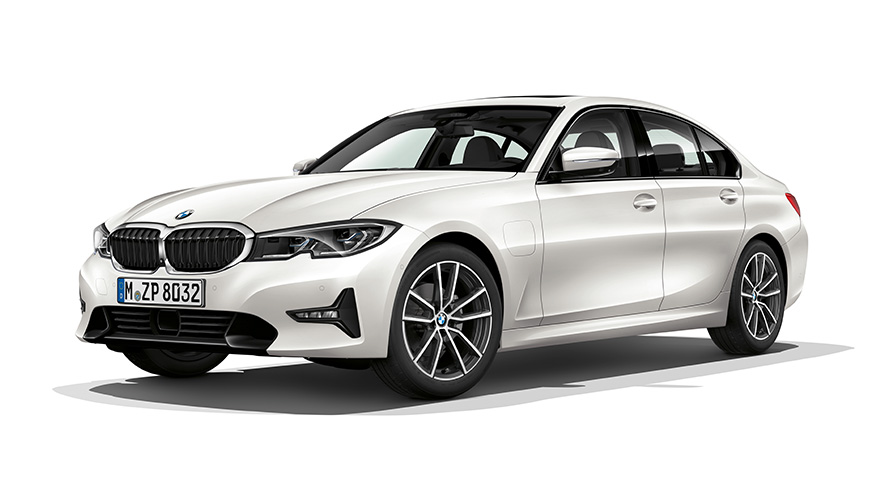 BMW Σειρά 3 Sedan, Plug-in Hybrid, μπροστινή λήψη τριών τετάρτων BMW Σειρά 3 Sedan, Plug-in Hybrid, λήψη σε στούντιο, μπροστινή λήψη τριών τετάρτων