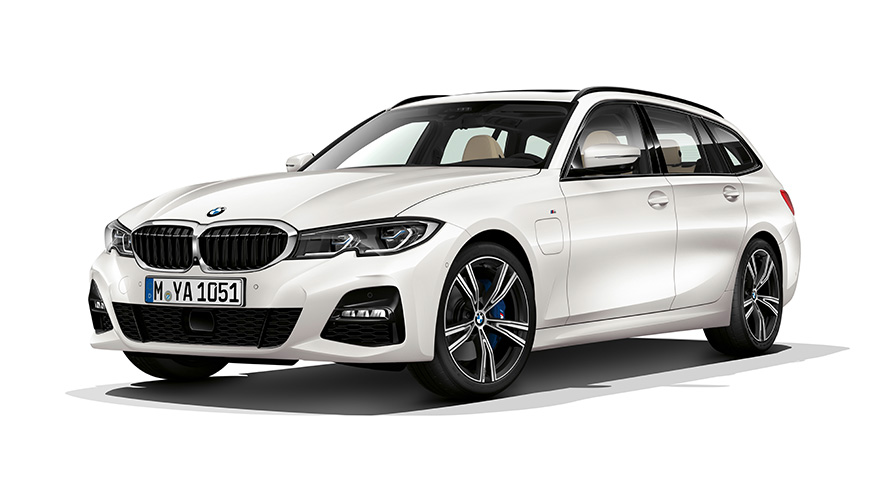BMW Σειρά 3 Touring, τεχνολογία Plug-in Hybrid, μπροστινή λήψη τριών τετάρτων BMW Σειρά 3 Touring, τεχνολογία Plug-in Hybrid, λήψη σε στούντιο, μπροστινή λήψη τριών τετάρτων