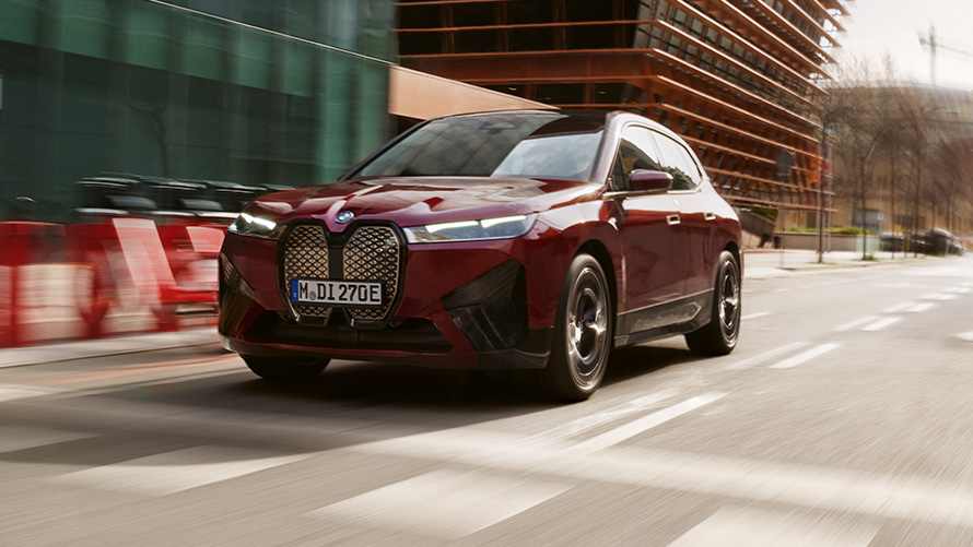 Εξατομίκευση, BMW Ψηφιακό Κλειδί, BMW iX i20 BMW Ψηφιακό Κλειδί, εξατομίκευση, BMW iX i20, μπροστινή λήψη τριών τετάρτων, κινούμενη σε δρόμο