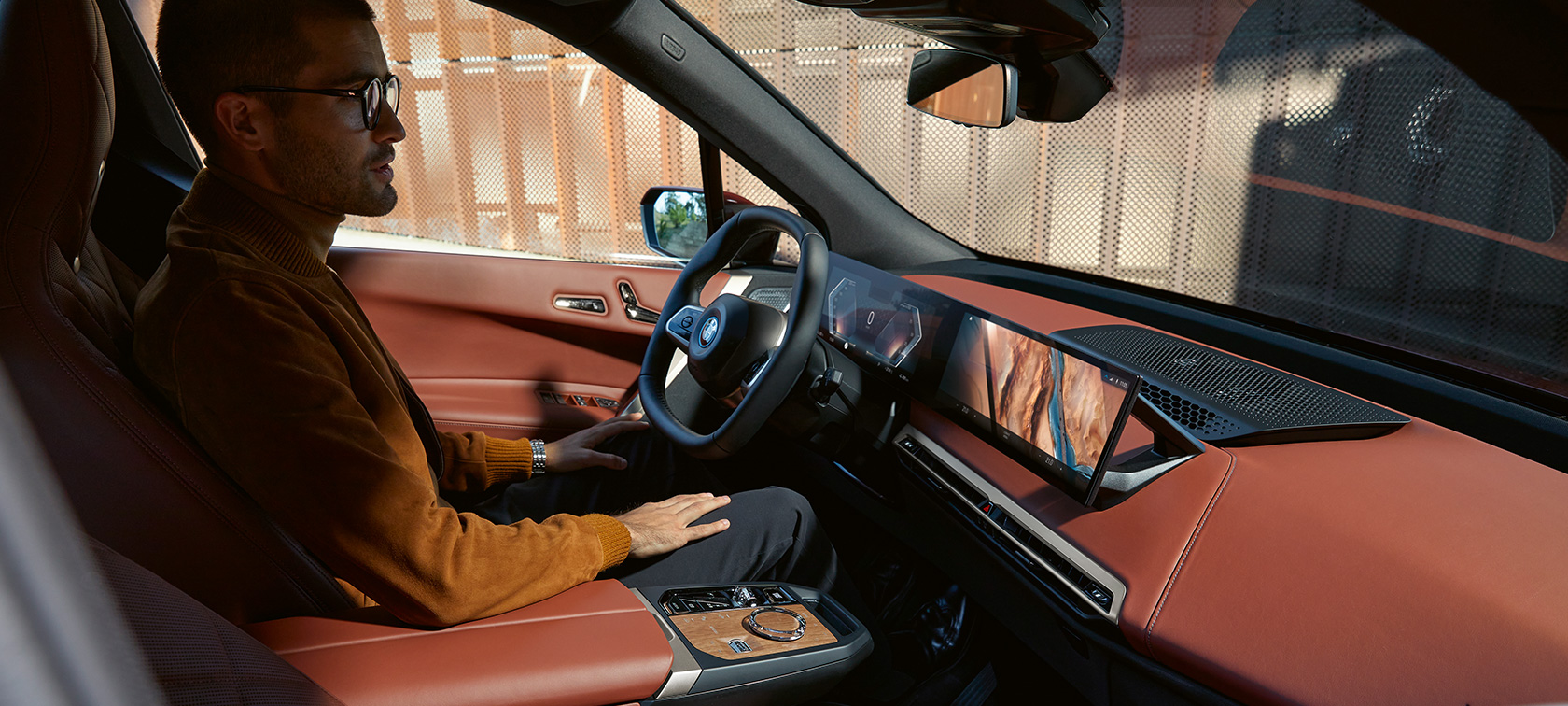 BMW iDrive Πρωτοποριακό σύστημα χειρισμού BMW iDrive από το BMW ConnectedDrive