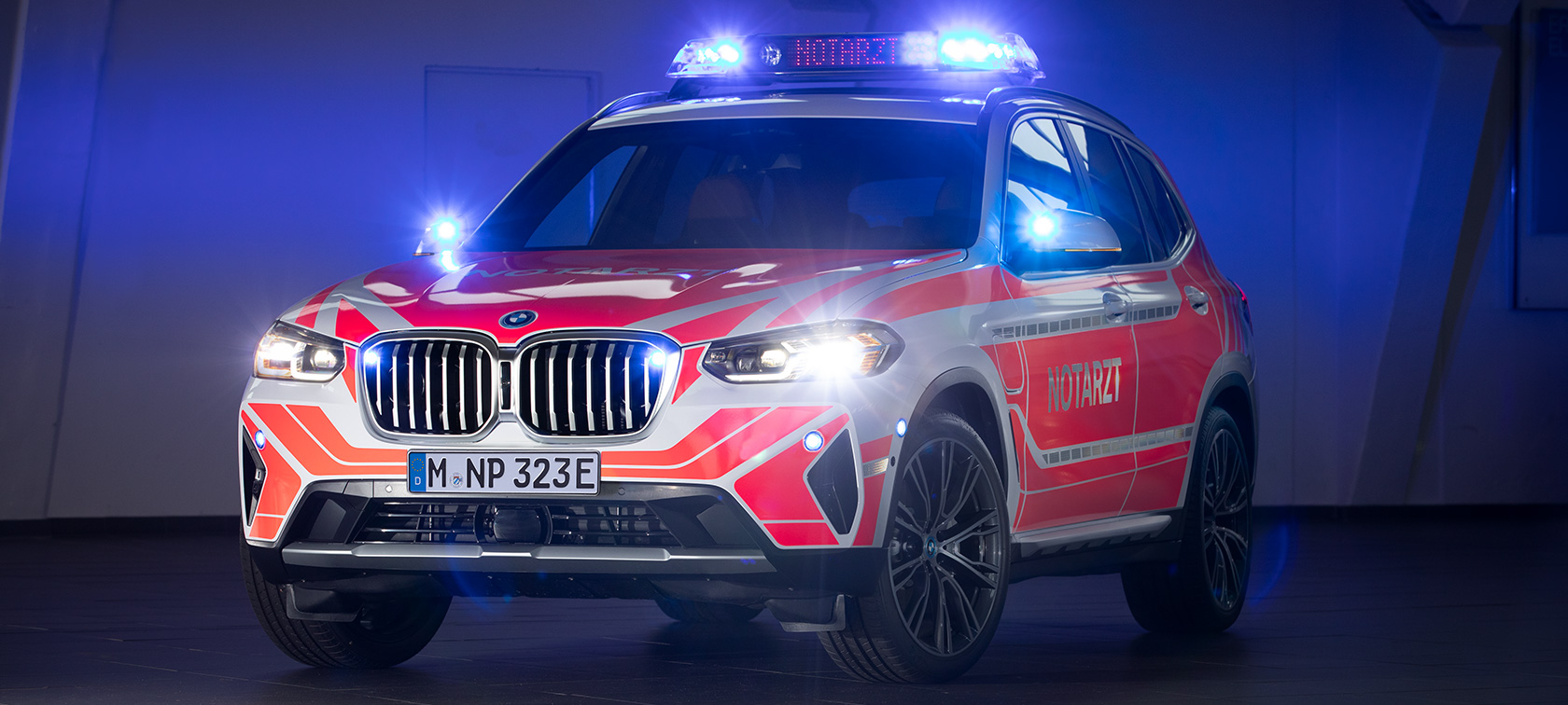 BMW X3 G01, LCI, αυτοκίνητο άμεσης ιατρικής επέμβασης BMW X3 G01, LCI, αυτοκίνητο άμεσης ιατρικής επέμβασης, μπροστινή λήψη 1/3, σταθμευμένη