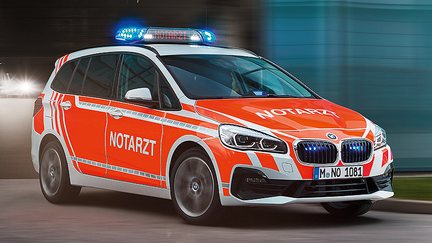 BMW Σειρά 2 Gran Tourer F48, LCI2, αυτοκίνητο άμεσης ιατρικής επέμβασης BMW Σειρά 2 Gran Tourer F48, LCI2, αυτοκίνητο άμεσης ιατρικής επέμβασης, μπροστινή λήψη 1/3, κινούμενη σε πόλη