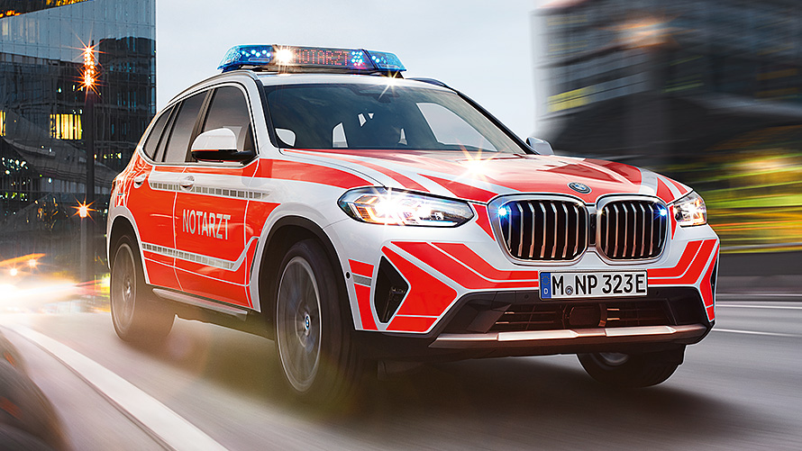 BMW X3 G01, LCI, αυτοκίνητο άμεσης ιατρικής επέμβασης BMW X3 G01, LCI, αυτοκίνητο άμεσης ιατρικής επέμβασης, μπροστινή λήψη 1/3, σε κίνηση