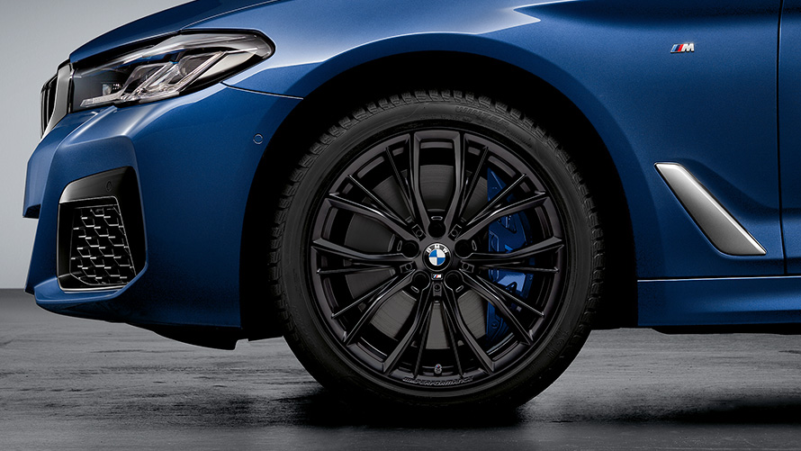 M Performance 19" με διπλές ακτίνες 786 M Μ Performance σφυρήλατες ζάντες 19" με διπλές ακτίνες 786 M σε μαύρο Jet ματ, σετ τροχών με χειμερινά ελαστικά