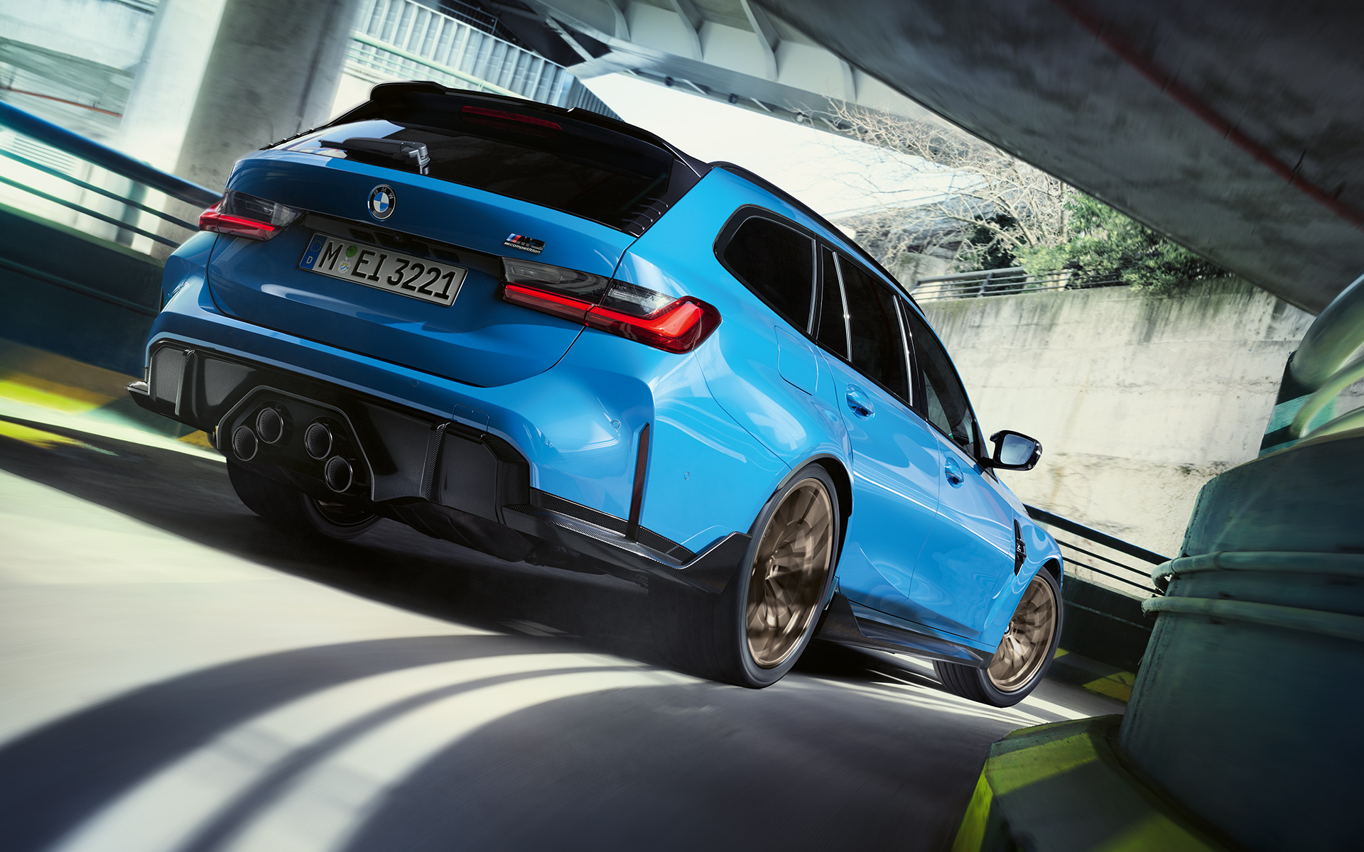 BMW Μ3 Touring, G81, BMW M Performance Εξαρτήματα, πίσω λήψη τριών τετάρτων BMW Μ3 Touring, G81, BMW M Performance Εξαρτήματα, πίσω λήψη τριών τετάρτων, σε κίνηση