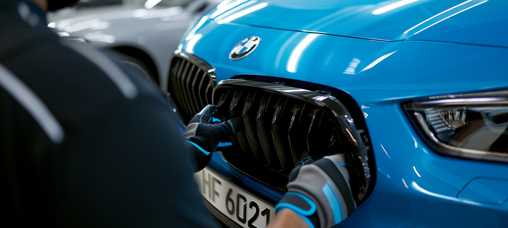 Επισκευές BMW μετά από ατύχημα, Επισκευή και Φροντίδα BMW Επισκευή και Φροντίδα BMW, Επισκευές BMW μετά από ατύχημα, κοντινή λήψη, αλλαγή μάσκας "νεφρών" BMW