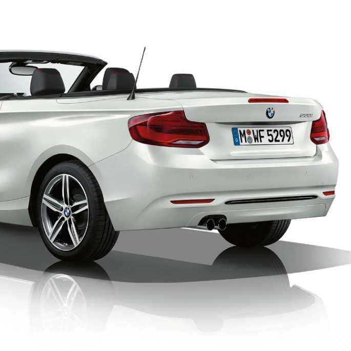 BMW Σειρά 2 Cabrio, Έκδοση Sport Line, πίσω λήψη τριών τετάρτων BMW Σειρά 2 Cabrio, Έκδοση Sport Line, πίσω λήψη τριών τετάρτων